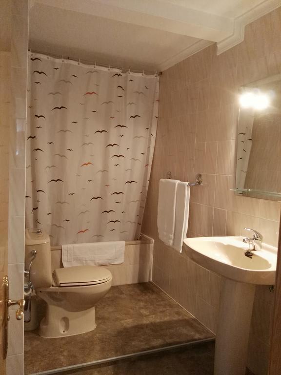 Triple Room Private Bathroom,445447524:JPEG